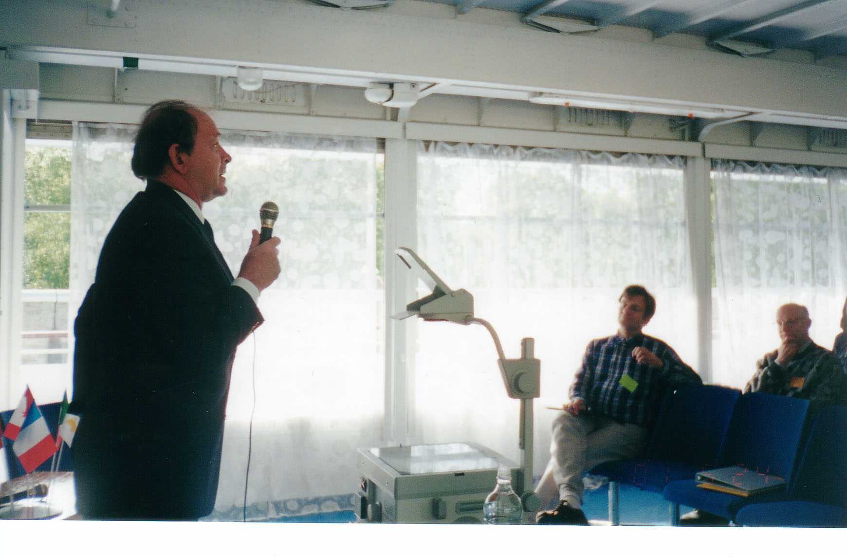 Stishov02.jpg (122526 bytes)