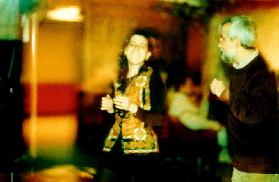 danc04.jpg (44850 bytes)