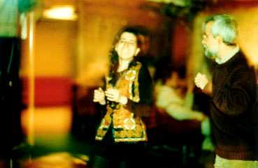 danc04a.jpg (10167 bytes)