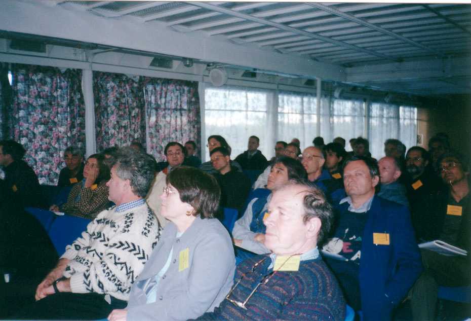 SMS02.jpg (59665 bytes)