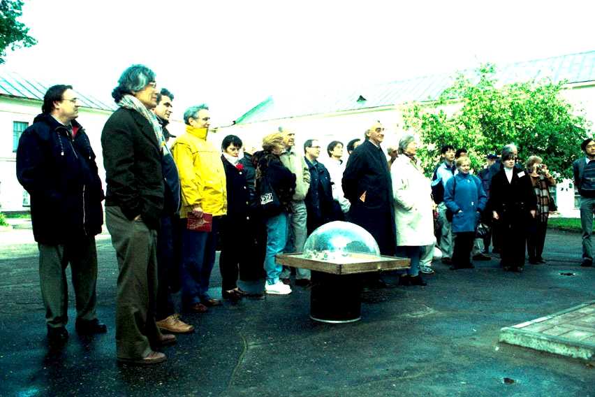 exc111.jpg (59603 bytes)