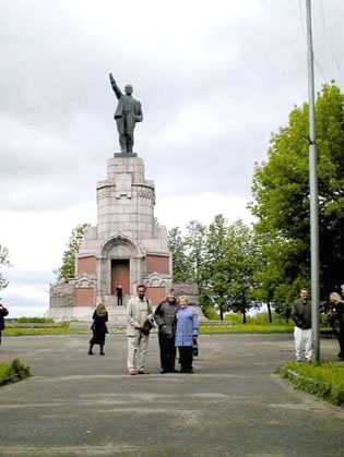 Lenin18a.jpg (15540 bytes)