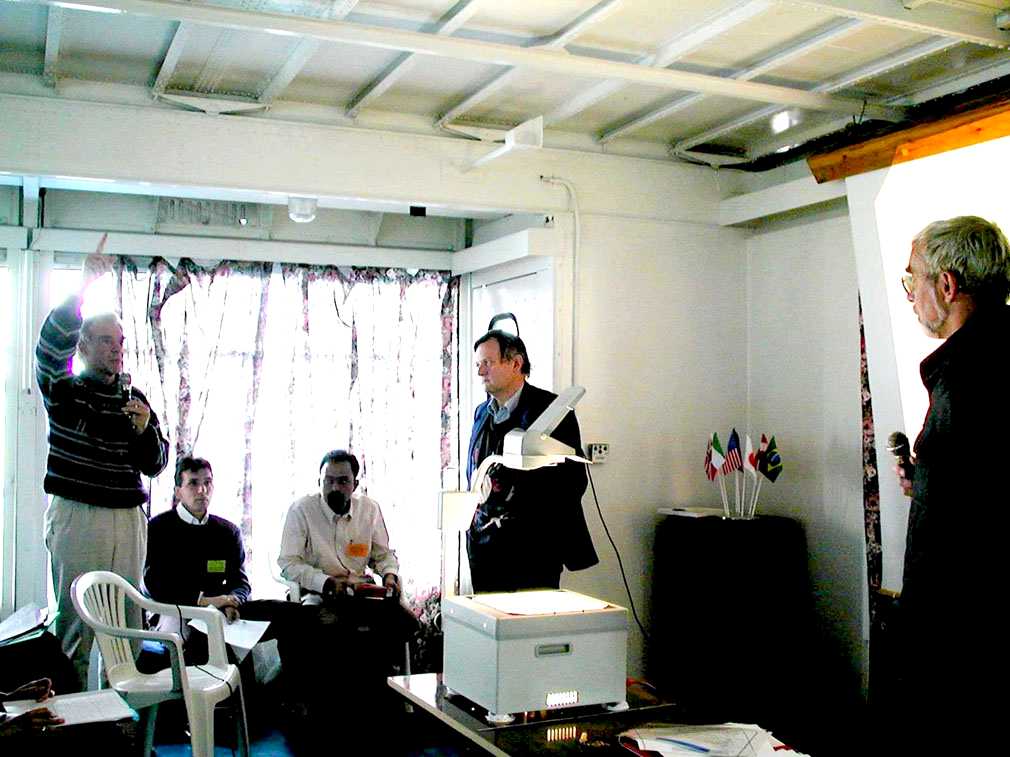 Image007.jpg (76519 bytes)