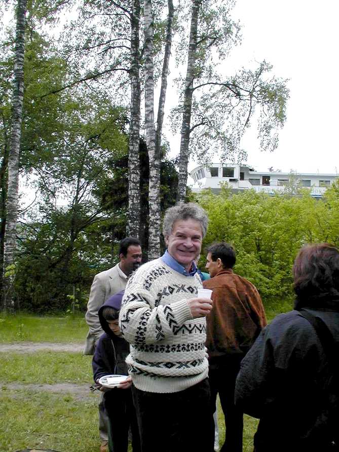 Image025.jpg (102797 bytes)