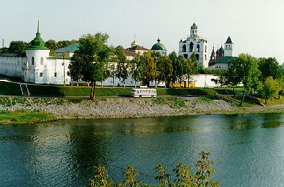 Yar2.jpg (59380 bytes)