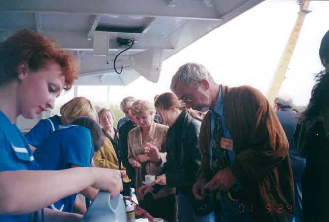 Cofe01.jpg (25082 bytes)