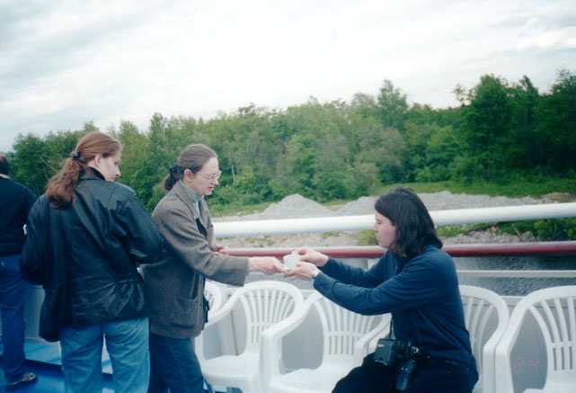 Cofe02.jpg (25553 bytes)