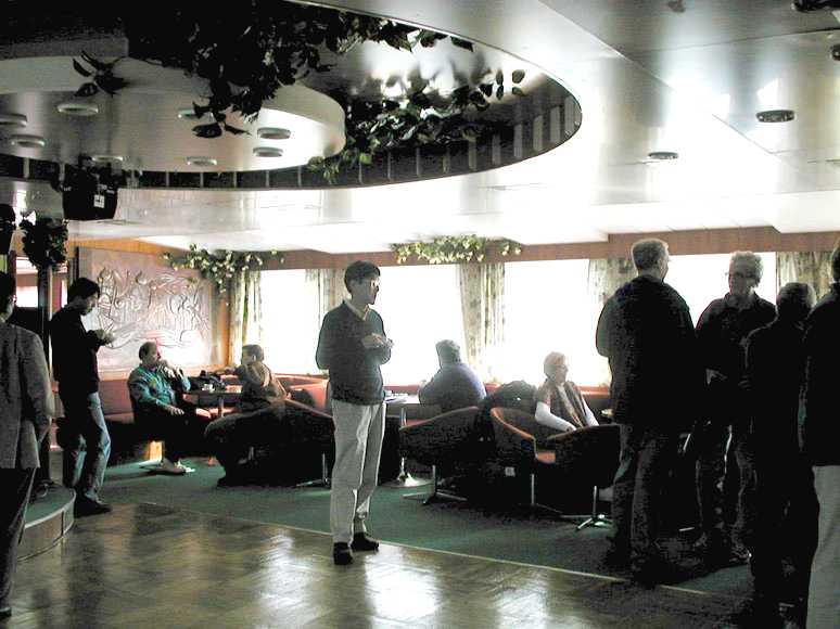 bar12.jpg (151643 bytes)