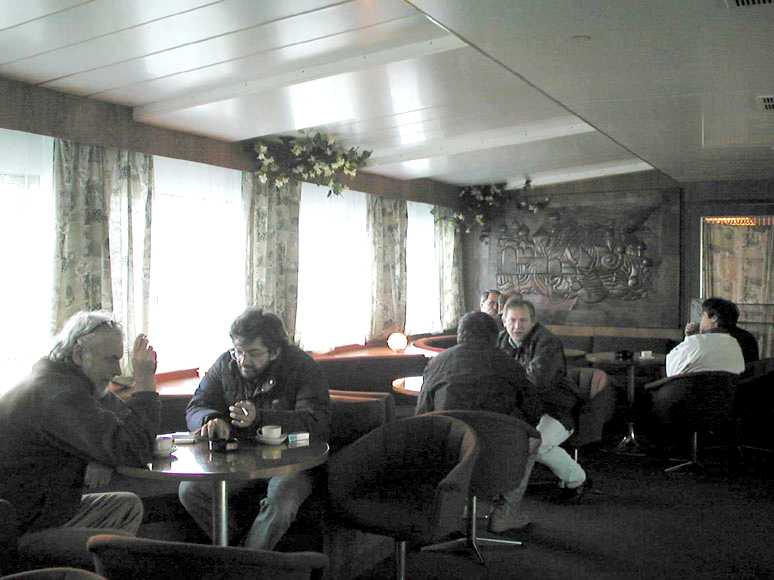 bar13.jpg (43382 bytes)