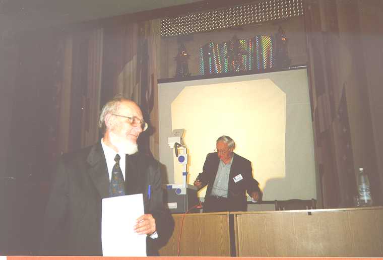 d18.jpg (25224 bytes)