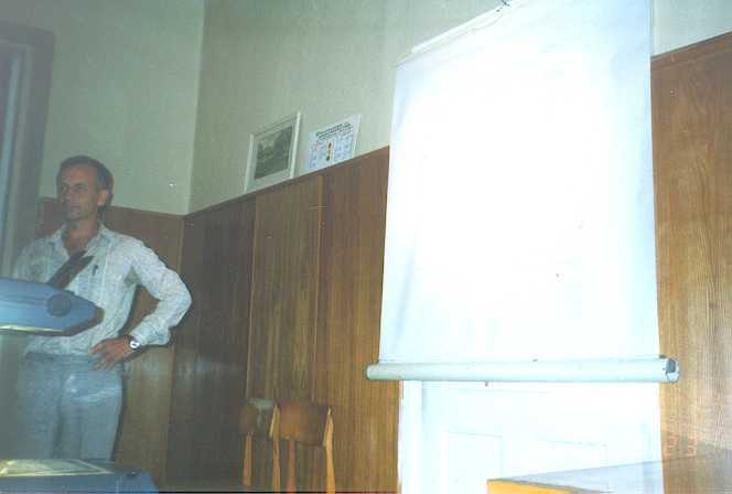 z8.jpg (17331 bytes)