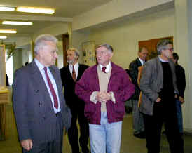 Photo211.jpg (8703 bytes)