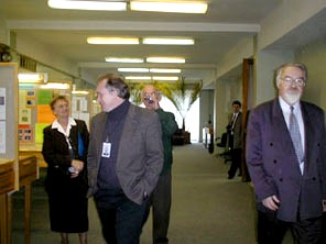 Tea001a.jpg (19171 bytes)