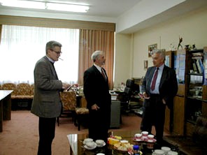 Tea028a.jpg (19724 bytes)